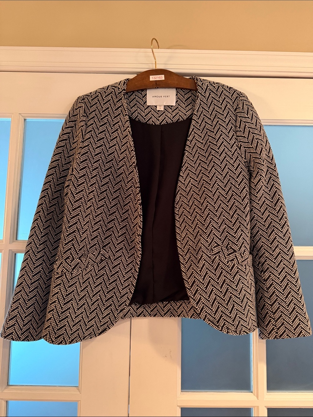 Amour Vert Black & White Chevron Open-Front Blazer